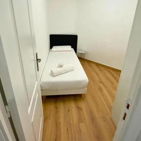 Great In Poblenou Perfect For 4 People Barcelone